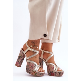 Kožne sandale na petu Maciejka 06084-25 zlatne zlatni 1