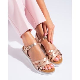 Ženske zlatne sandale na wedges Shelovet zlatna 1