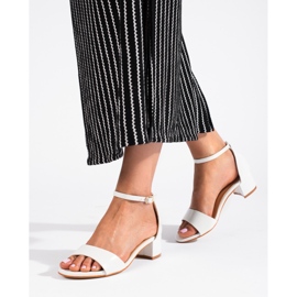 Klasične elegantne ženske sandale na nisku petu Shelovet bijela 1