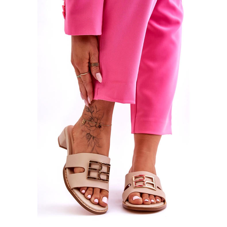 Elegantne ženske japanke bež boje sa zlatnim ukrasom 5