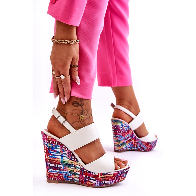 Ženske sandale na klin bijele boje Calderia bijela 2