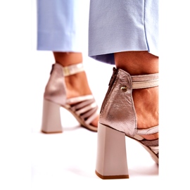 Ženske kožne sandale na masivnoj traci Maciejka 05514-04 bež-zlatne 2