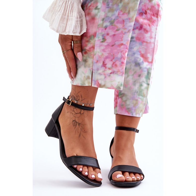 Obične crne kožne sandale na petu Inspire me! crna 1