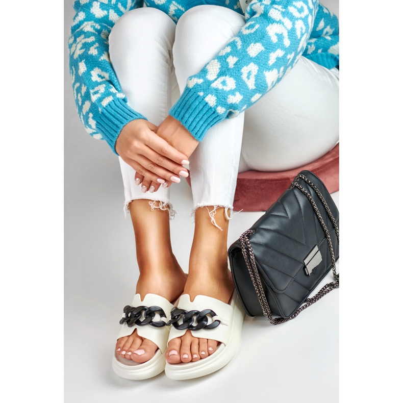 La.Fi Bijele japanke s crnim lancem bijela 2