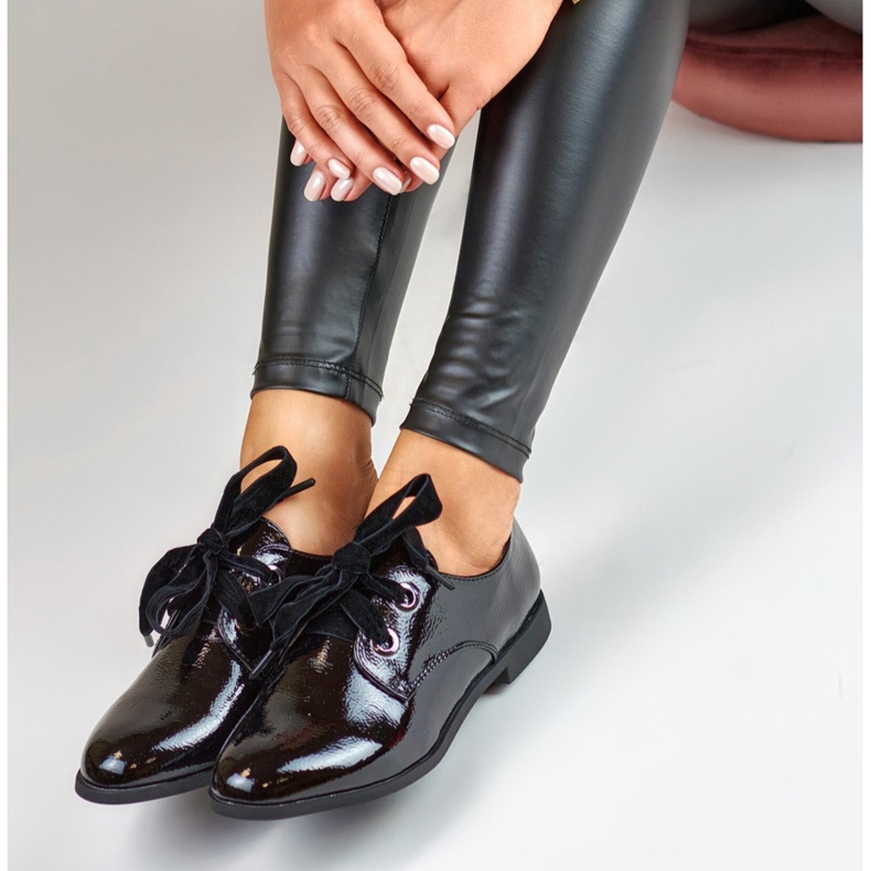 La.Fi Elegantne lakirane cipele crno 1