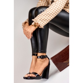 Crne lakirane sandale na visoku petu crna 1