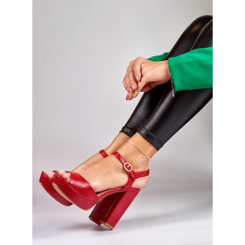 Crvene sandale na visoku petu crvena 1