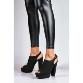 Crne sandale na visoku petu s otvorenim prstima i petom crno 1