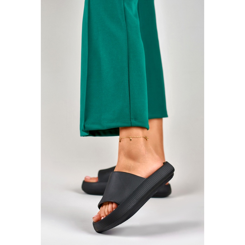 Udobne crne ženske papuče od pjene crno 2