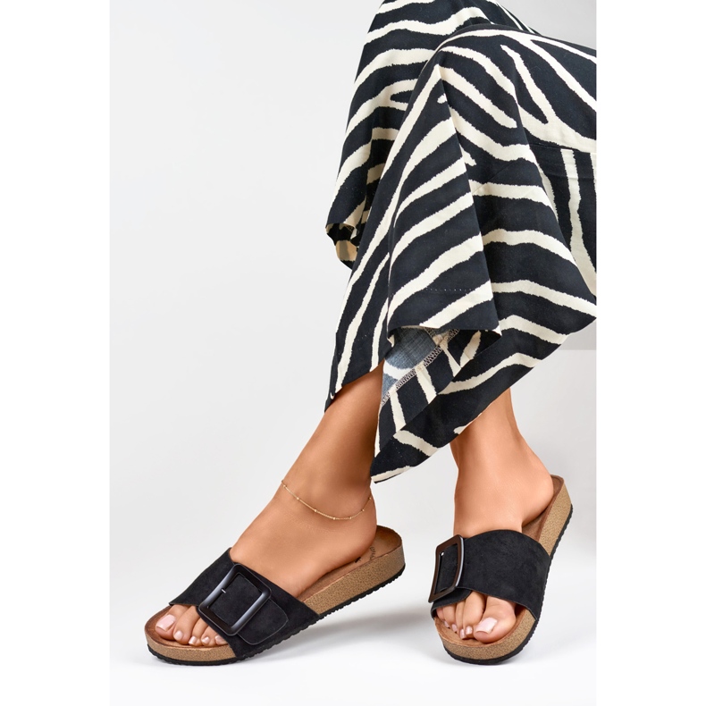 Ženske crne natikače s kopčom crna 1