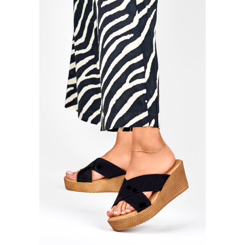 Ženske crne papuče na klin crna 2