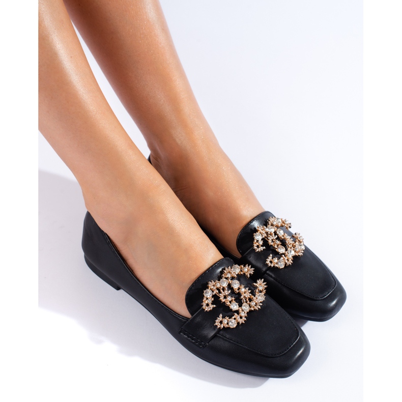 Shelovet ženske mokasine s crnim kamenčićima crno 1