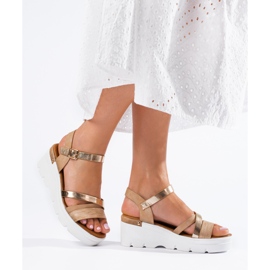 Shelovet bež sandale na klin 1