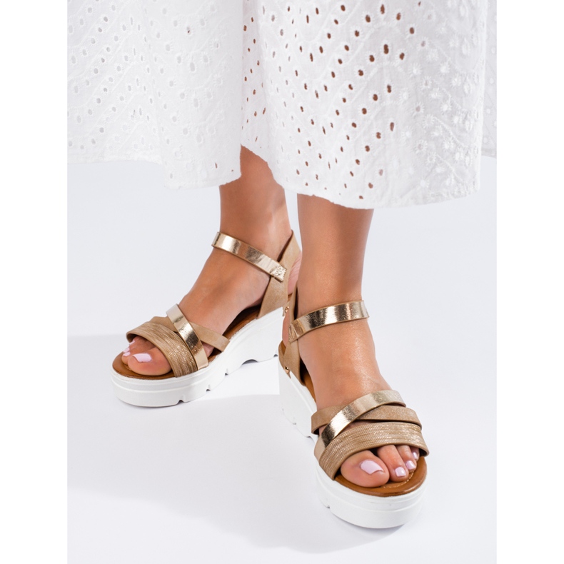 Shelovet bež sandale na klin 2