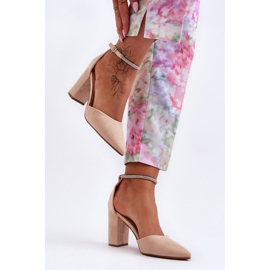 Pumpice od brušene kože s dijamantima u bež boji 1