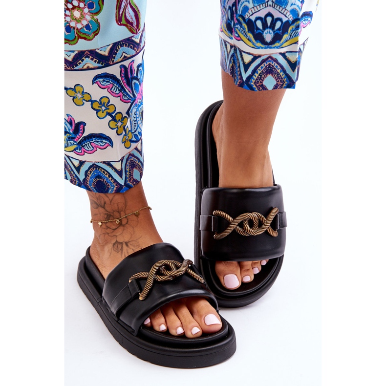 Ženske sandale s ukrasom Black Verso crna 2