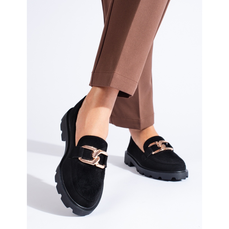 Crne čizme od brušene kože s lancem iz Sheloveta crna 1