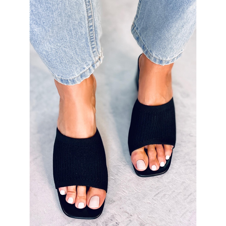 Pozdravite crne sandale na petu crno 1