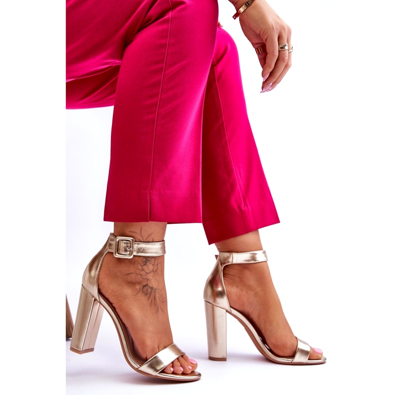 Zlatne metalik sandale na visoku petu zlatni 3