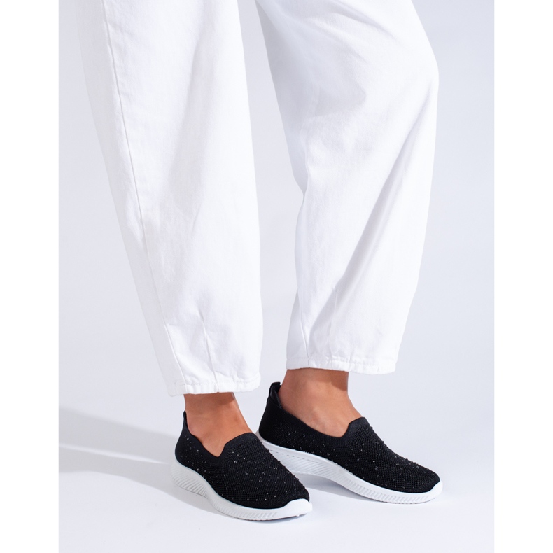 Natikače od crne tkanine s nitnama iz Sheloveta crna 2