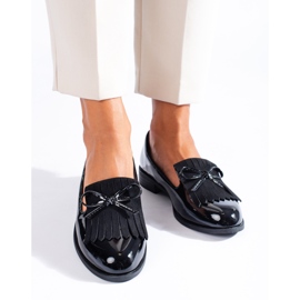 Shelovet crne lakirane mokasinke s resicama crna 1