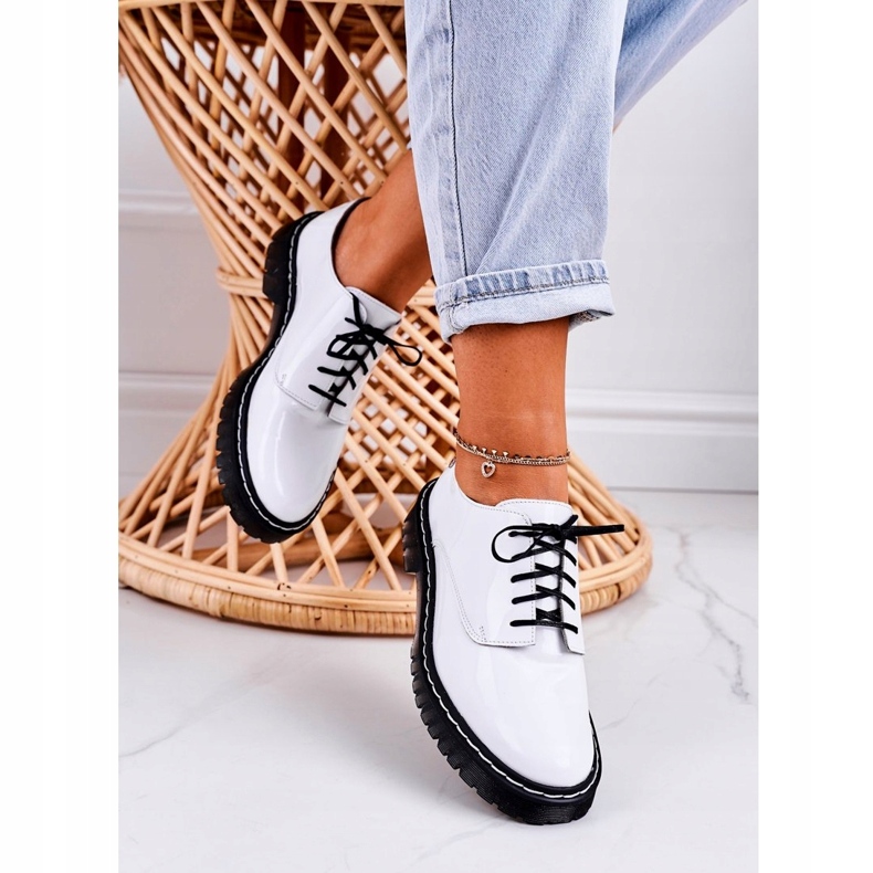 Ženske kožne cipele Oxford Maciejka White Laked 04087-11 bijela 2