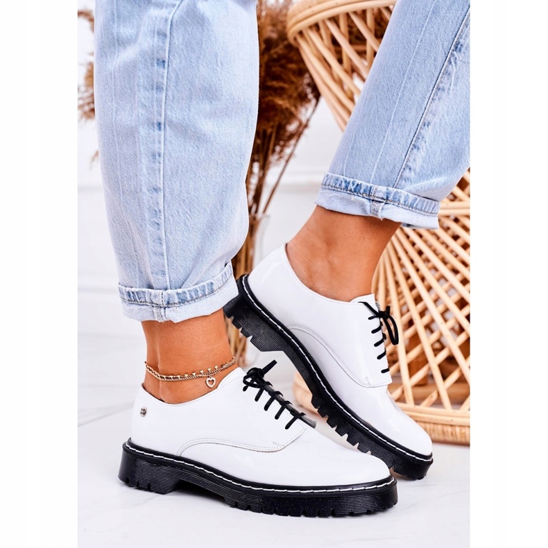 Ženske kožne cipele Oxford Maciejka White Laked 04087-11 bijela 1