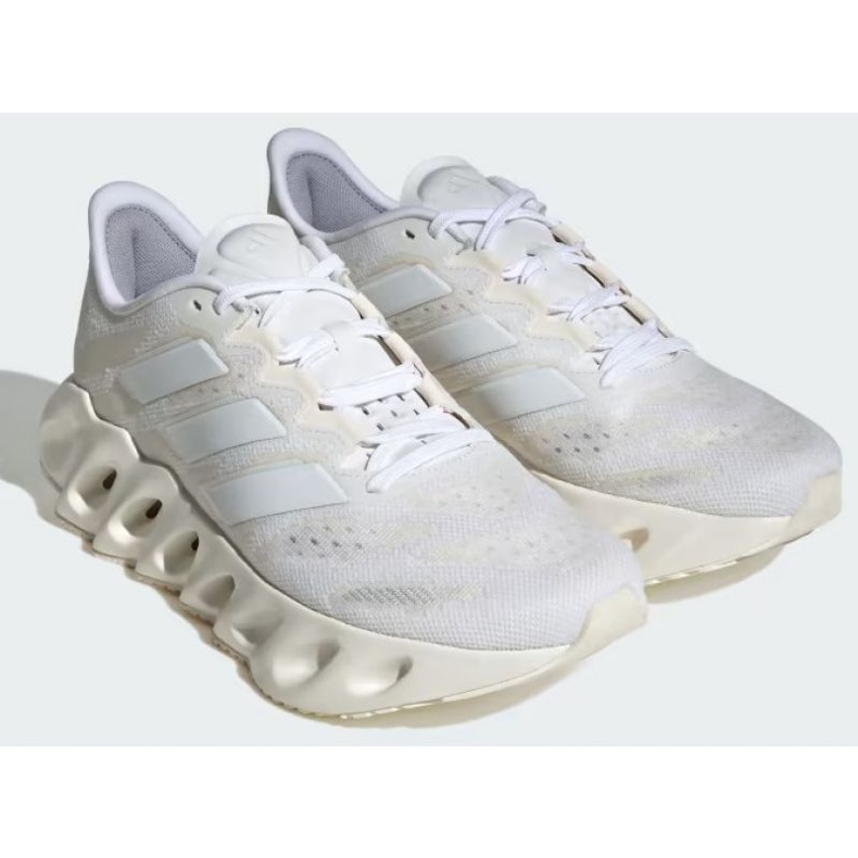 Cipele adidas Switch Fwd W ID1789 bijela 1