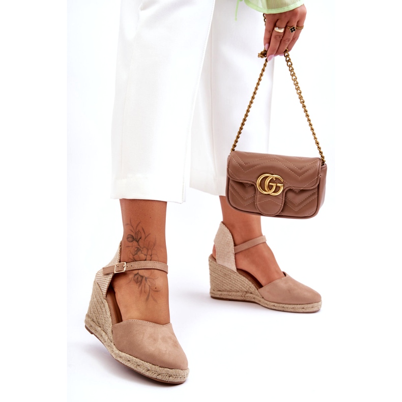 Suede Bež sandale na klin 6