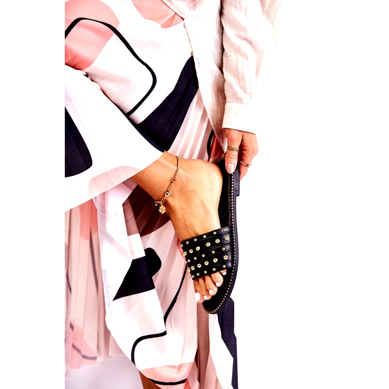 S.Barski Ženske kožne papuče s crnim ukrasom crna 1