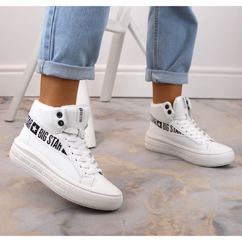 Sportske cipele izolirane Big Star W INT1901A bijela 2