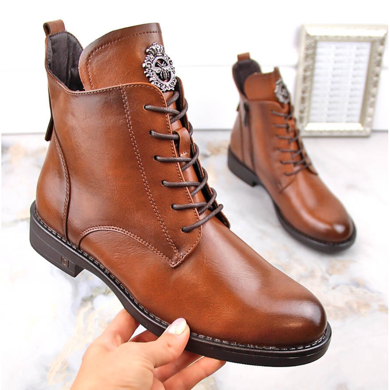 Ženske smeđe čizme na vezanje i patentni zatvarač Potocki SZ12179 smeđa 1