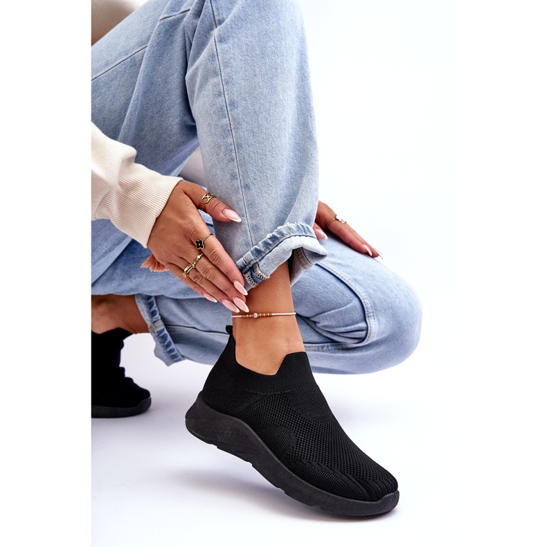 Ženske sportske cipele s natikačama crne Claris crna 3