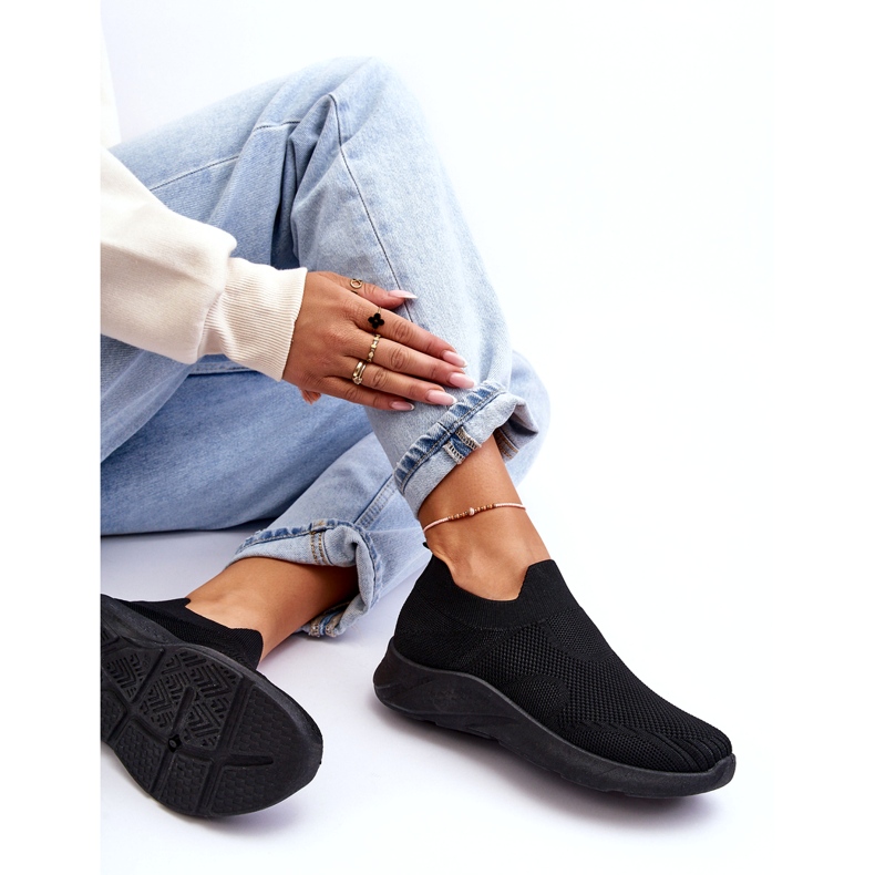 Ženske sportske cipele s natikačama crne Claris crna 4