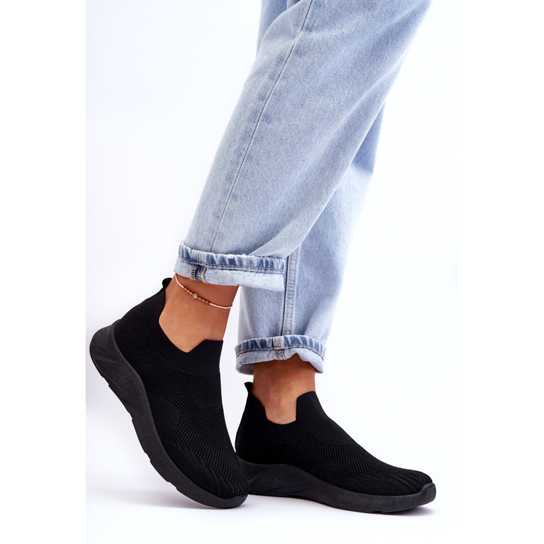 Ženske sportske cipele s natikačama crne Claris crno 6