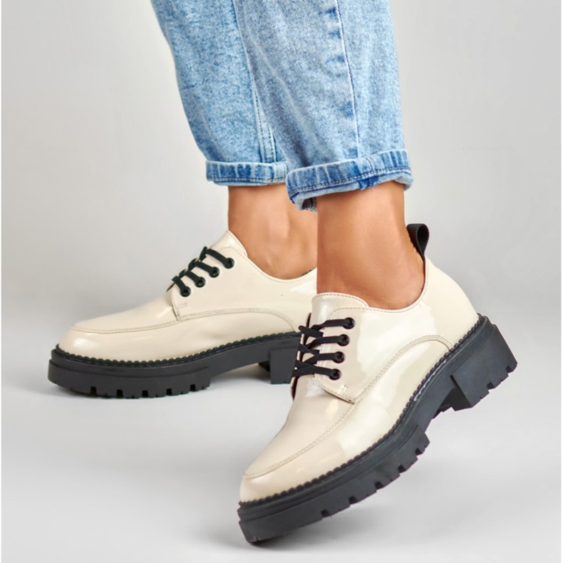 La.Fi Bež lakirane cipele na vezanje 1