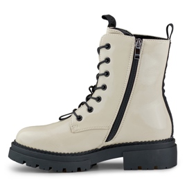 Lakirane bež ženske radnice iz Carole 1