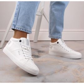 Tenisice izolirane bijele Big Star EE274352 bijela 2