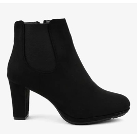 Crne gležnjače na stupu F156-2 crna 2