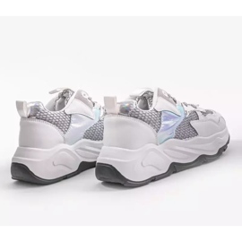 Bijele sportske tenisice sa sivim umetcima RAL-63 bijela siva 2