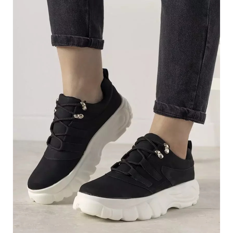 Crne sportske tenisice s visokim potplatom Luna crno 1