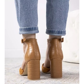 Camel pumpe na mjestu Natalie smeđa 2