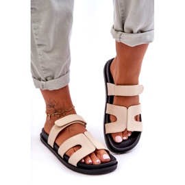 Kožne klasične ženske papuče na čičak bež Amedon 3