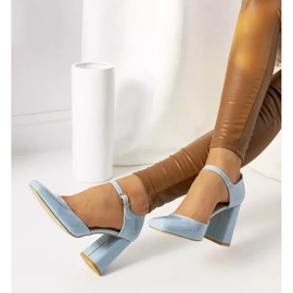 Plave pumpice na Clementovom stupu plava 1