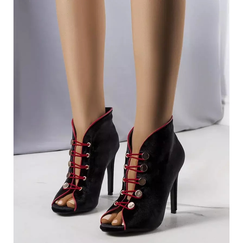 BM Crne cipele s gornjim dijelom iz Nilsija crno 1