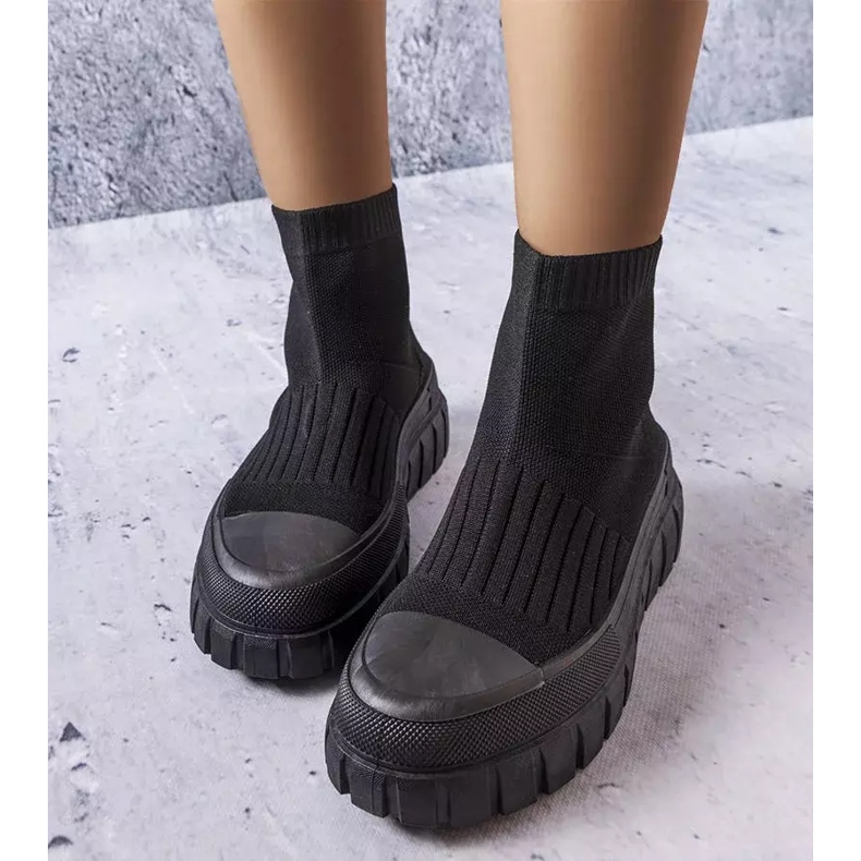 Crne tenisice s čarapama iz Searlaita crna 1