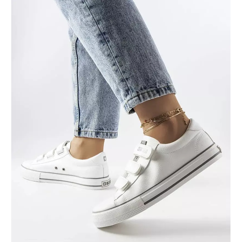 Bijele tenisice s čičkom Big Star LL274A205 bijela 2