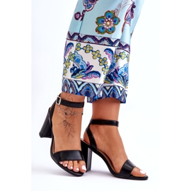 Klasične ženske sandale na petu crne crna 3