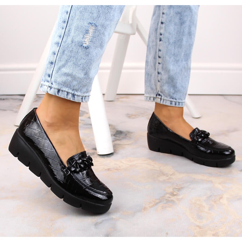 Kožne ženske cipele, lakirane crne Croco Filippo crna 1