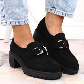 Crne visoke pete od brušene kože s lancem Vinceza 10921 crna 1